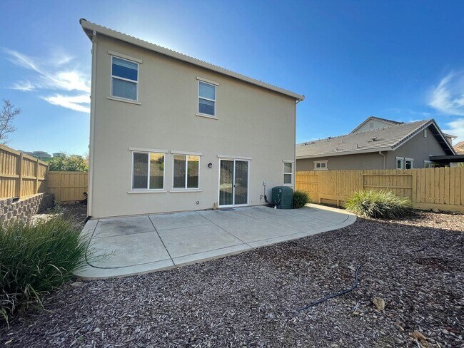 Building Photo - Stunning 4-Bedroom, 3-Bath Home – Available Now!