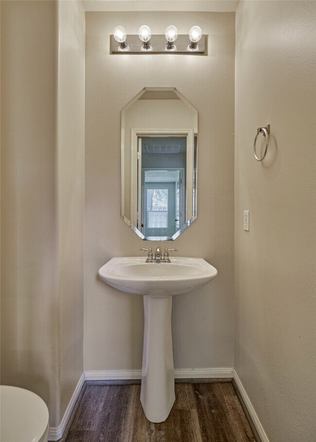 Building Photo - 274 Fairwind Trail Dr