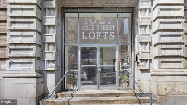 Building Photo - 1027 Arch St