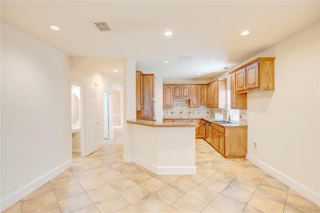 Building Photo - 2056 Stonecourt Dr