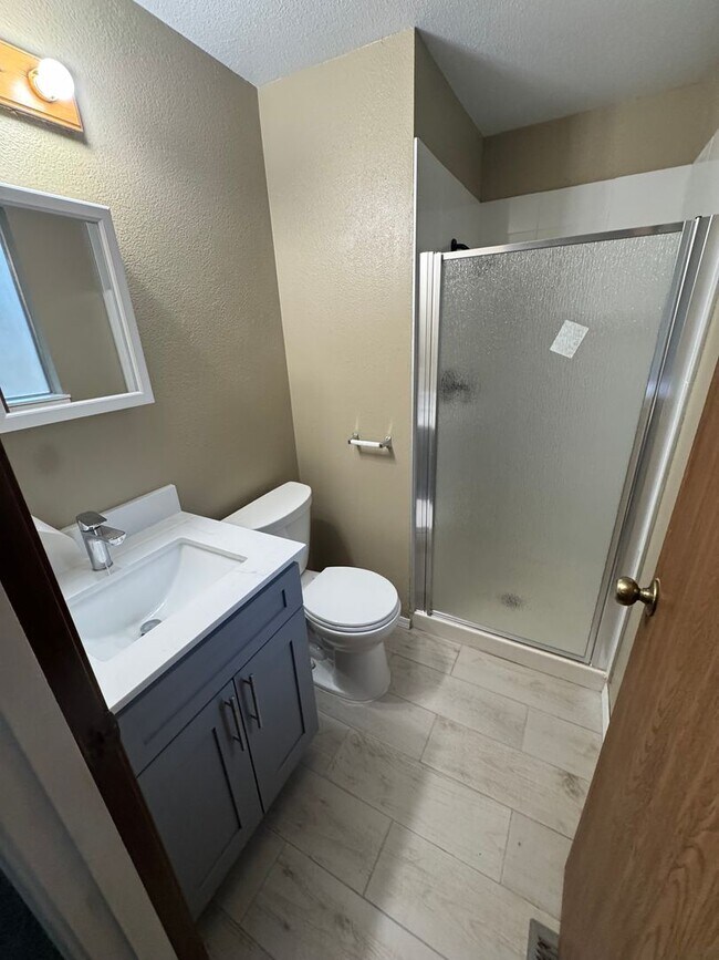 Building Photo - Spacious Covington Home with all New Appliances, Fresh Paint and Large Fenced Yard!