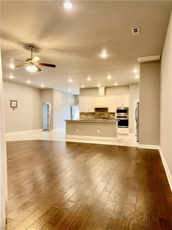 Building Photo - 4504 SW Plumley Ave