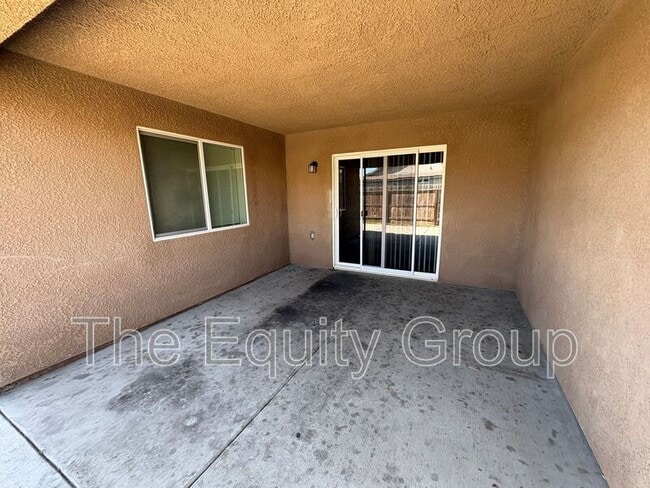 Building Photo - 717 W Perez Ave