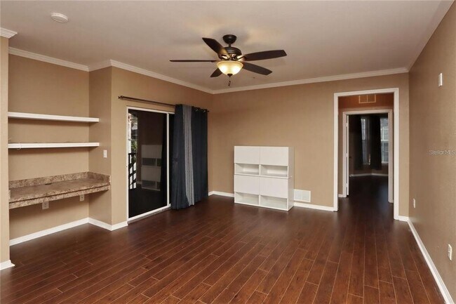 Building Photo - 9918 Courtney Palms Blvd