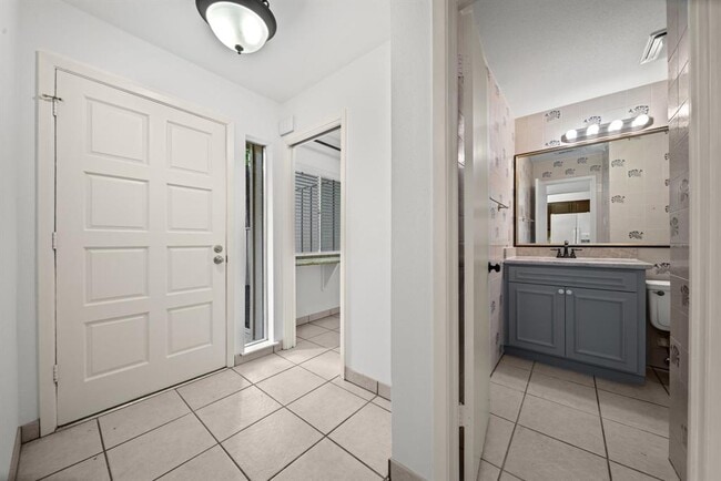 Building Photo - 2344 W Settler's Way