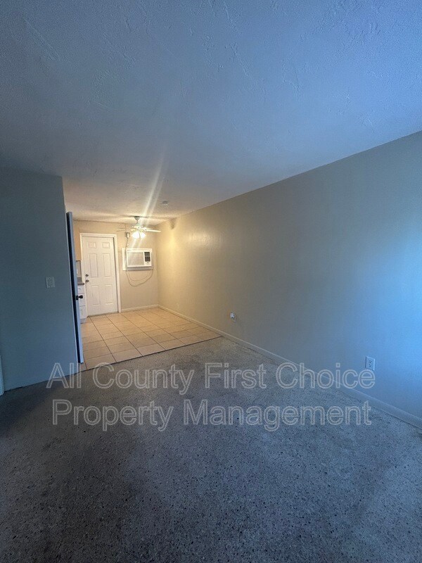 Building Photo - 1530 Carmel Ave