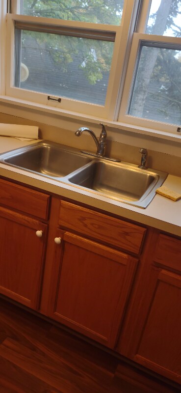 Building Photo - 115 N 5th St