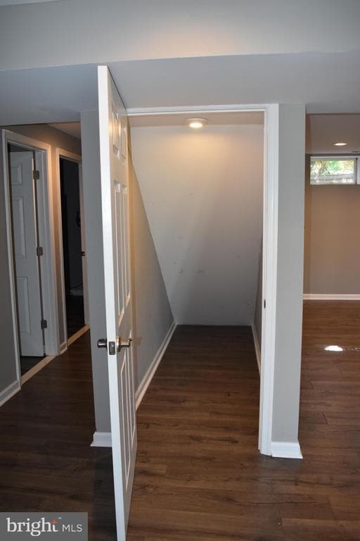 Building Photo - 2174 E Greenleaf Dr