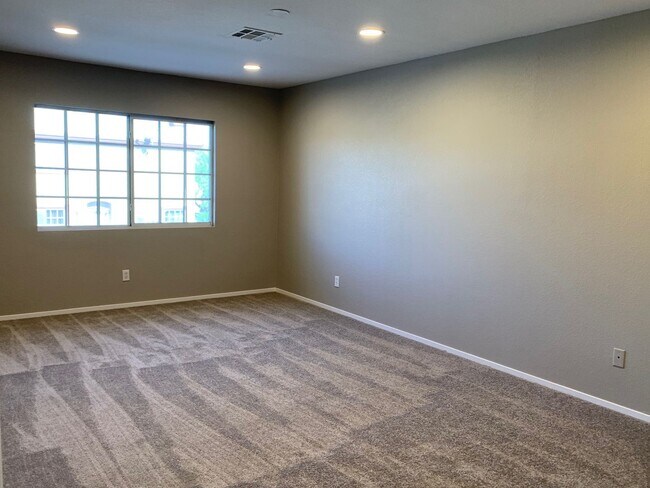 Building Photo - Your Search Ends Here—Beautifully Updated & Ready for You