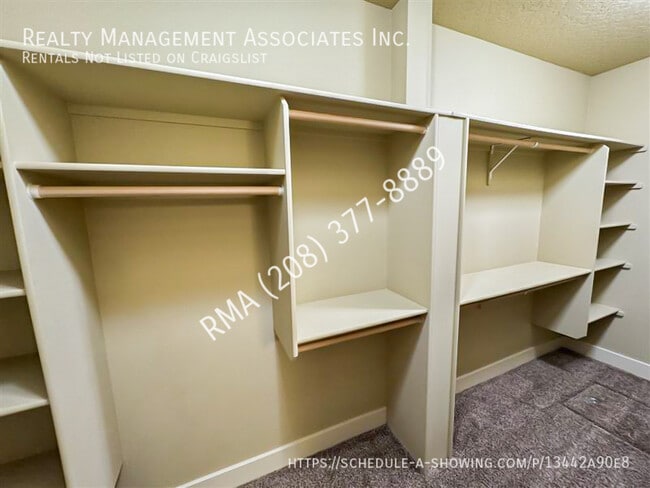 Building Photo - 919 E Boise Ave