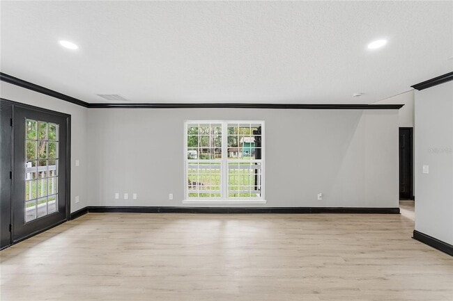 Building Photo - 14728 Henson Rd