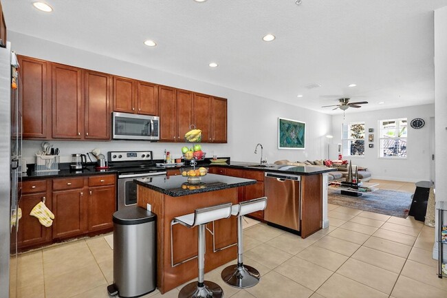 Building Photo - 2705 SW 119th Way