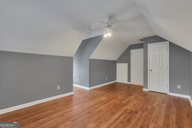 Building Photo - 135 Handshaker Ct