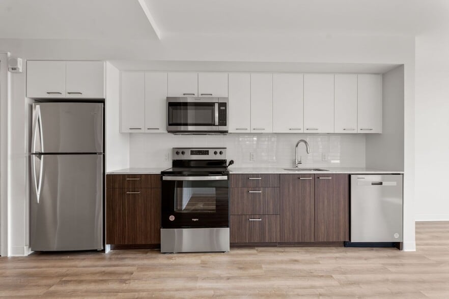 Building Photo - 280 Western Ave