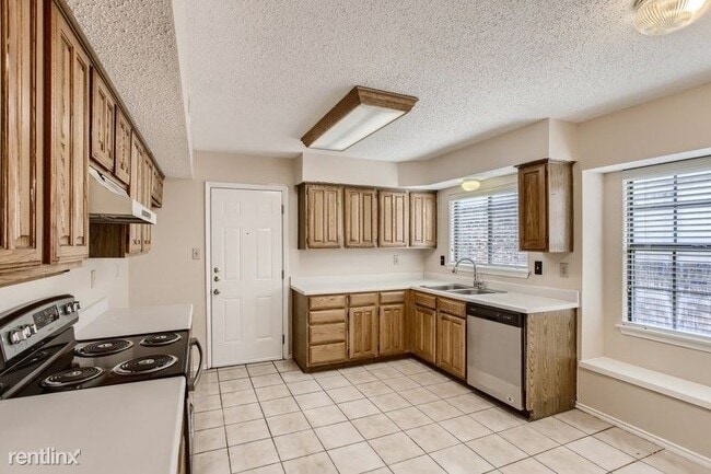 Building Photo - 4 br, 2 bath House - 412 Longshadow Lane UNIT