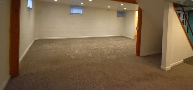 Building Photo - Move in special!  $1,500 off 1st months rent!