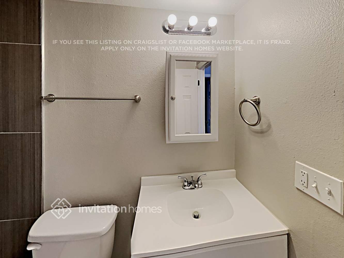 Building Photo - 13016 Grove Cir