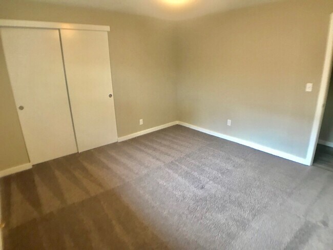 Building Photo - Great House for Rent