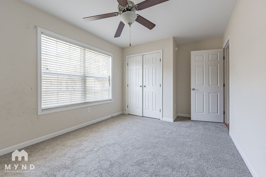 Building Photo - 902 Appleby St NW