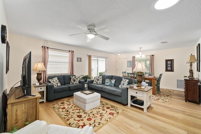 Building Photo - Furnished Annual Rental – 4-Minute Golf Cart Ride to Brownwood Town Square