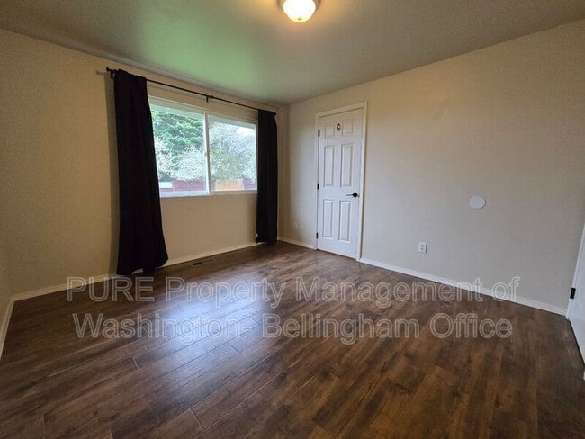 Building Photo - 6521 58th St NE