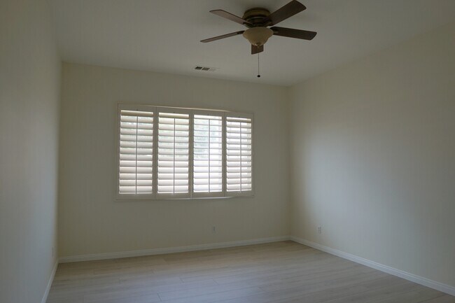 Building Photo - 84030 Colibri Ct