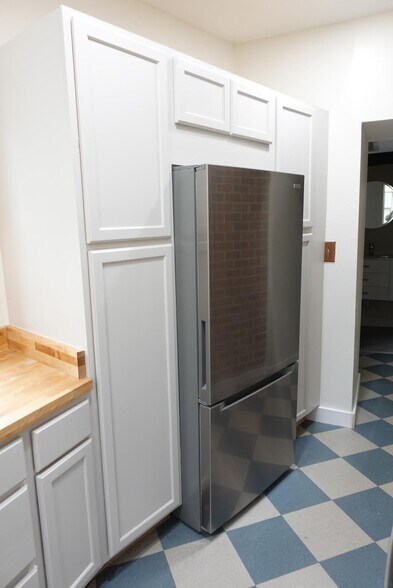 Well designed pantry space maximizes storage - 327 Hudson Ave