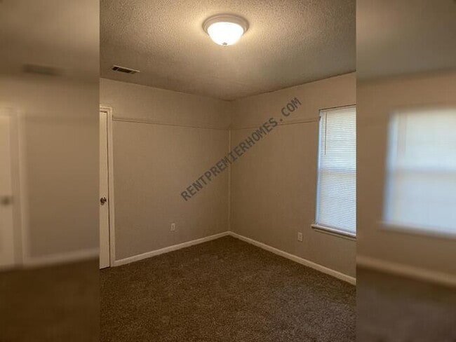 Building Photo - 12001 Lemoncrest Ln