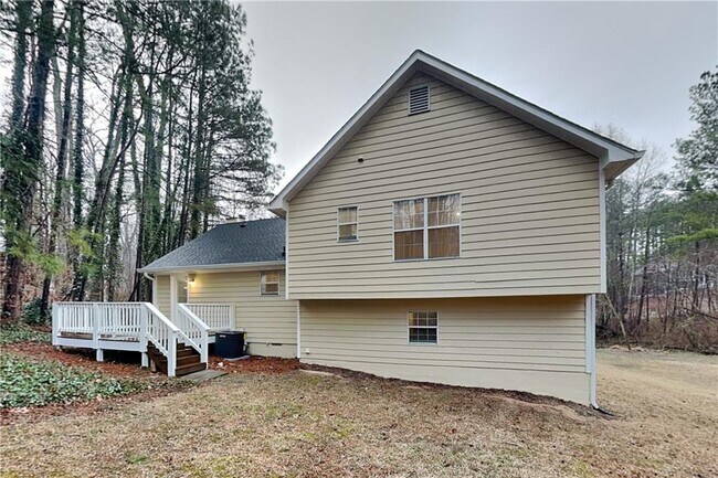 Building Photo - 235 Peach Crossing Dr