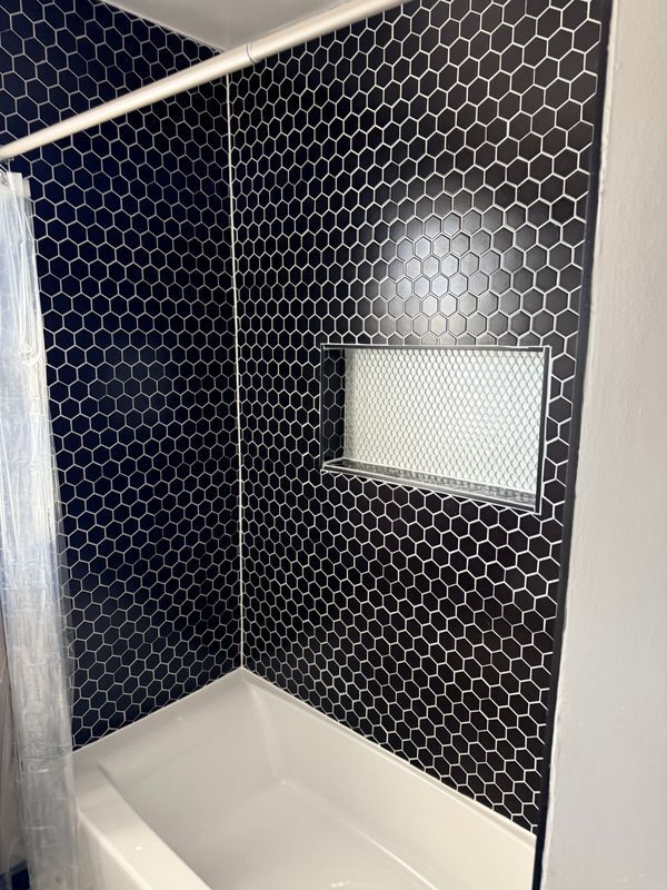 Building Photo - 5913 Bertram Ave