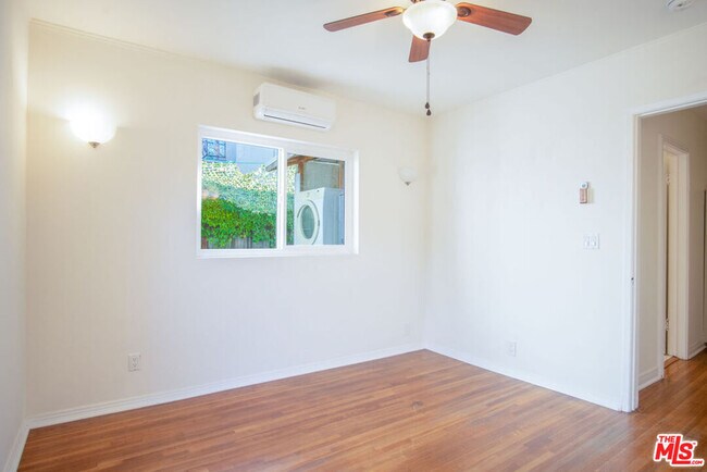 Building Photo - 6501 Drexel Ave