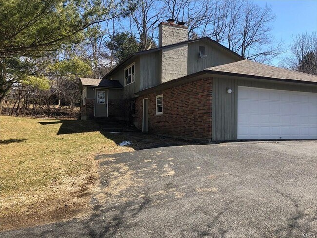 Building Photo - 101 Saturn Dr