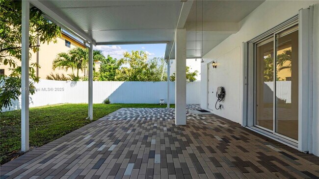 Building Photo - 17994 NW 87th Pl