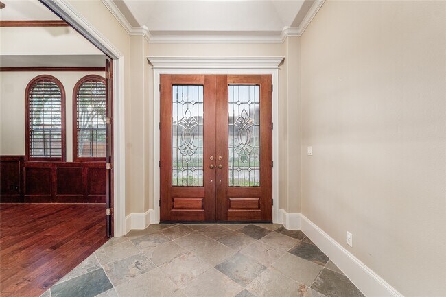 Building Photo - 4222 Stonebrook Ln