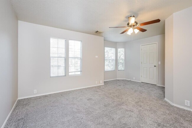 Building Photo - 23731 Pebworth Pl