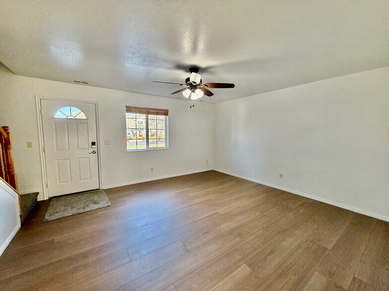 Building Photo - 88 Hampton Pl