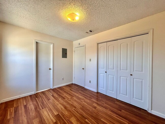 Building Photo - 1760 Horseshoe Cir