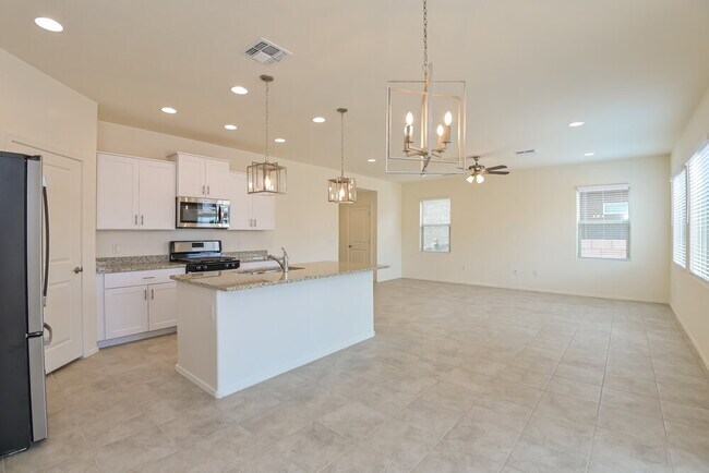 Building Photo - 11219 S Weismann Dr