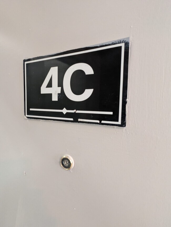 57 Stone St 4C - 55 Stone St