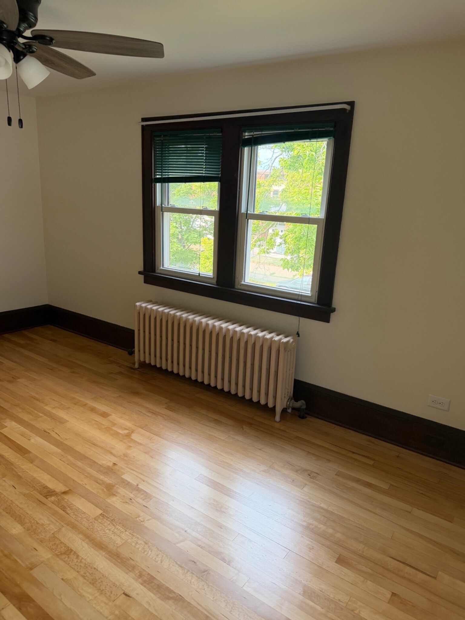 Building Photo - 515 N Dewey St