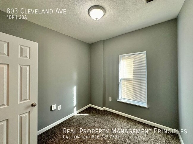 Building Photo - 803 Cleveland Ave.