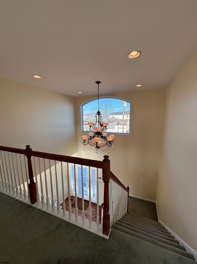 Building Photo - 802 N Harvard Ave