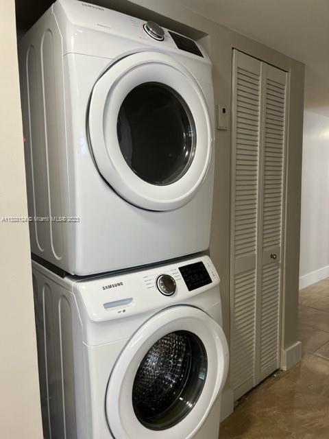 Building Photo - 4122 Collins Ave