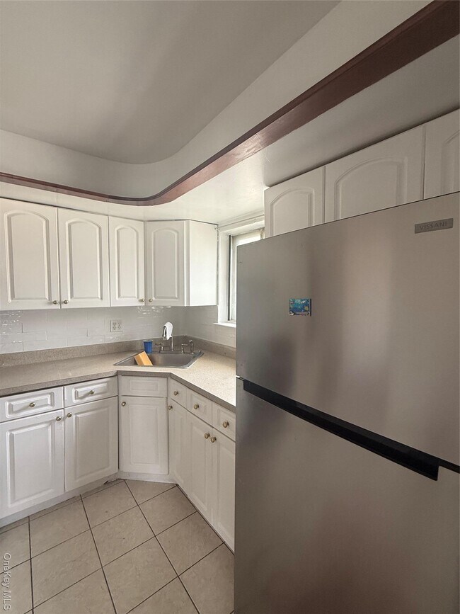 Building Photo - 259-54 Craft Ave