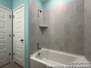 Building Photo - 120 Bella Rosa Trl