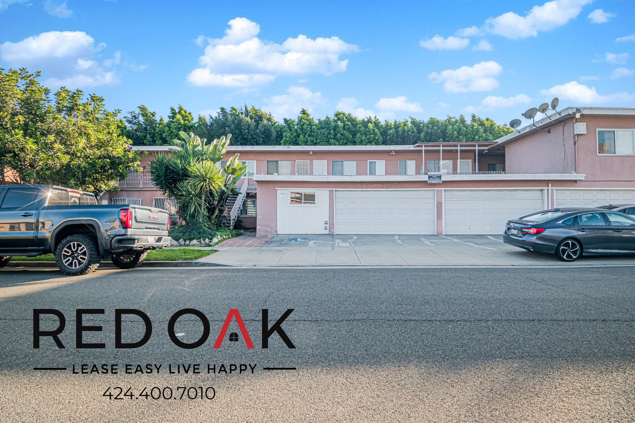 Building Photo - 15901 S Vermont Ave