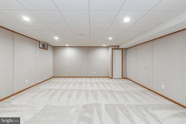 Building Photo - 43179 Allenby Way