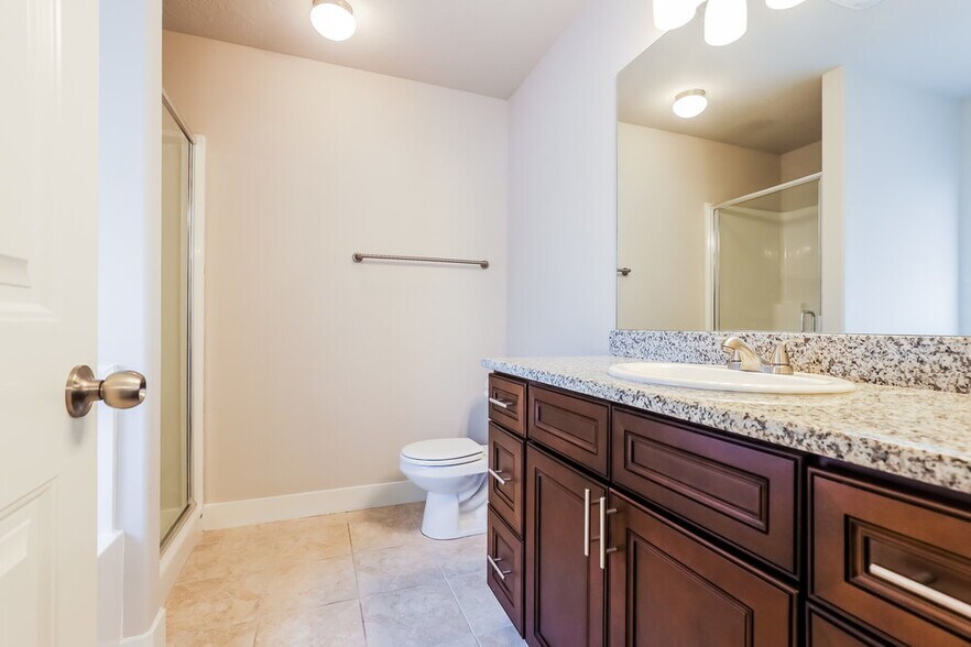 Building Photo - 2419 Prairie Ln