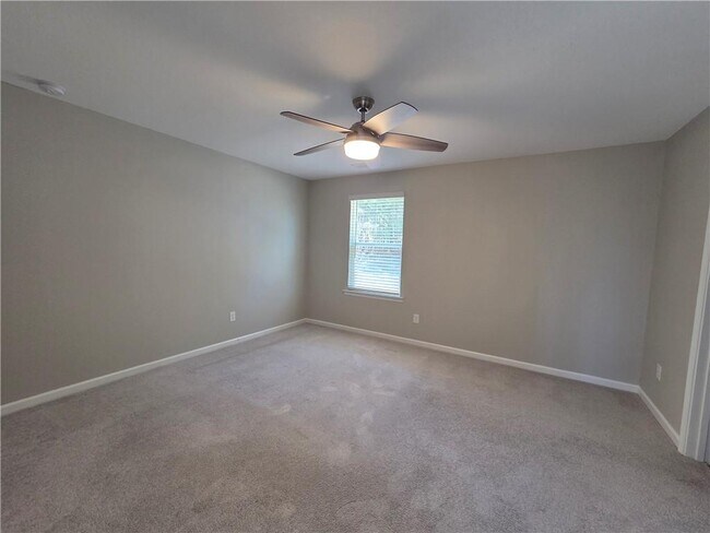 Building Photo - 2088 Nuthatch Dr