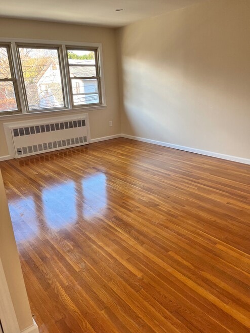 Building Photo - 0-02 2 St